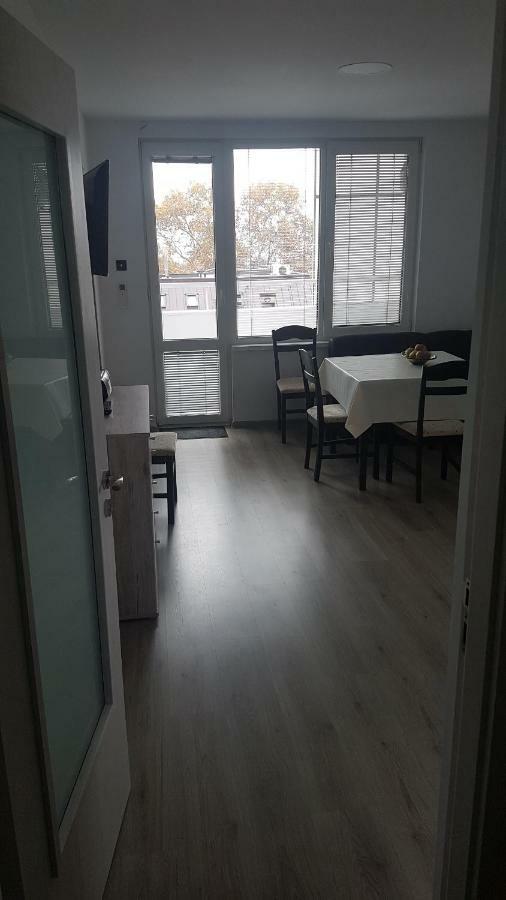 Roza Apartment Varna Eksteriør billede